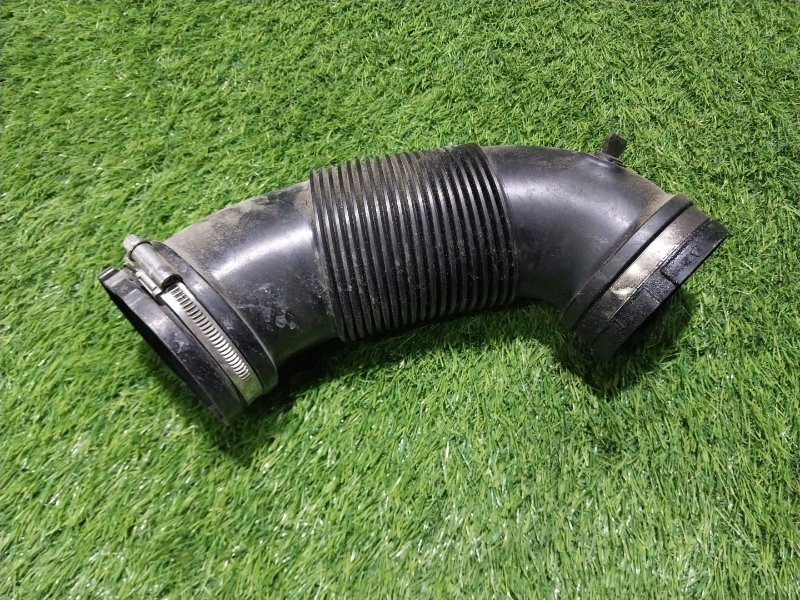 Патрубок воздушного фильтра