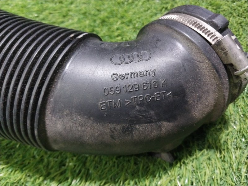 Патрубок воздушного фильтра