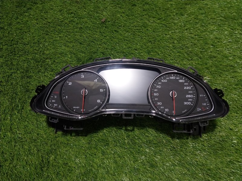 Панель приборов