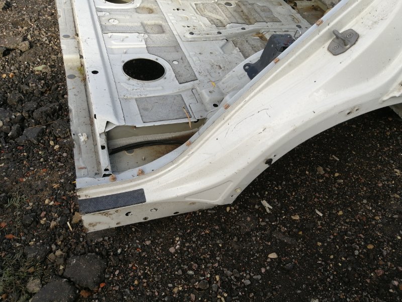 Кузовной элемент