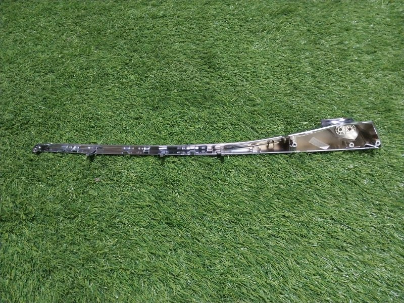 Накладка двери задней левой