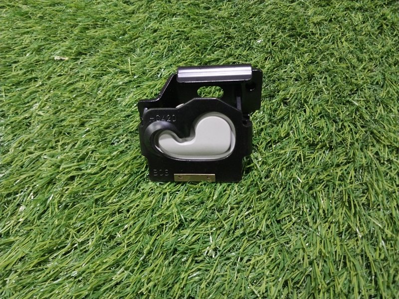 Кронштейн крепежный вспомогательный (разного назначения)