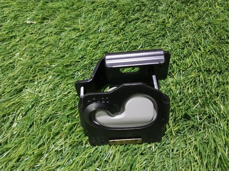 Кронштейн крепежный вспомогательный (разного назначения)