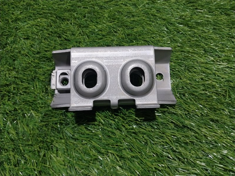 Кронштейн крепежный вспомогательный (разного назначения)