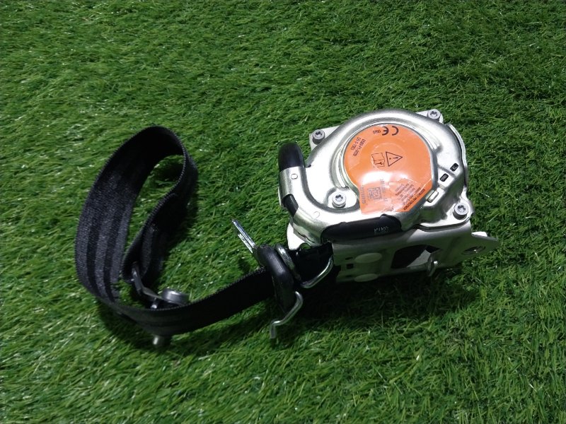 Ремень безопасности