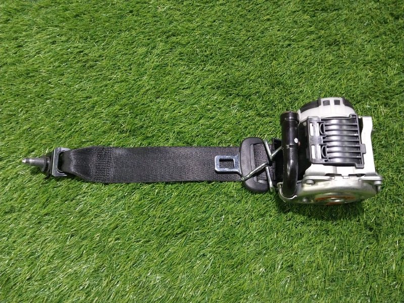 Ремень безопасности