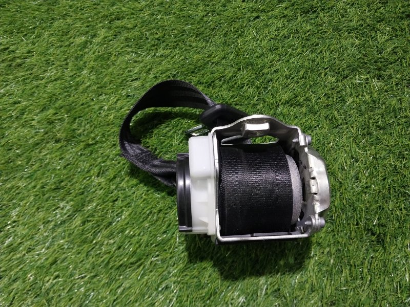 Ремень безопасности