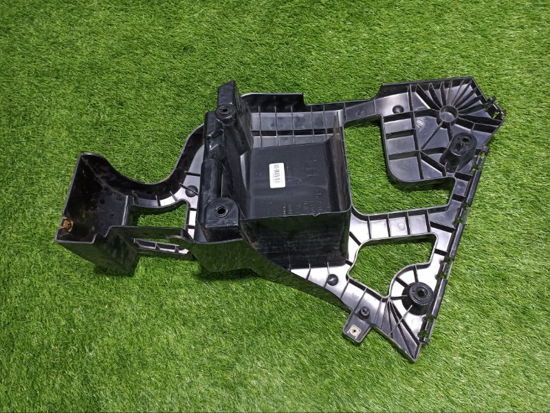 Кронштейн заднего бампера левый