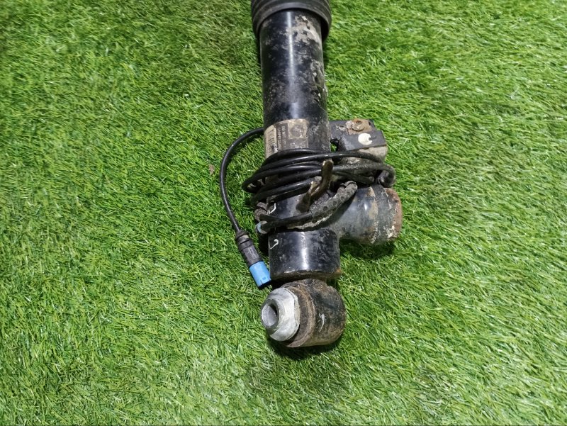 Амортизатор задний правый