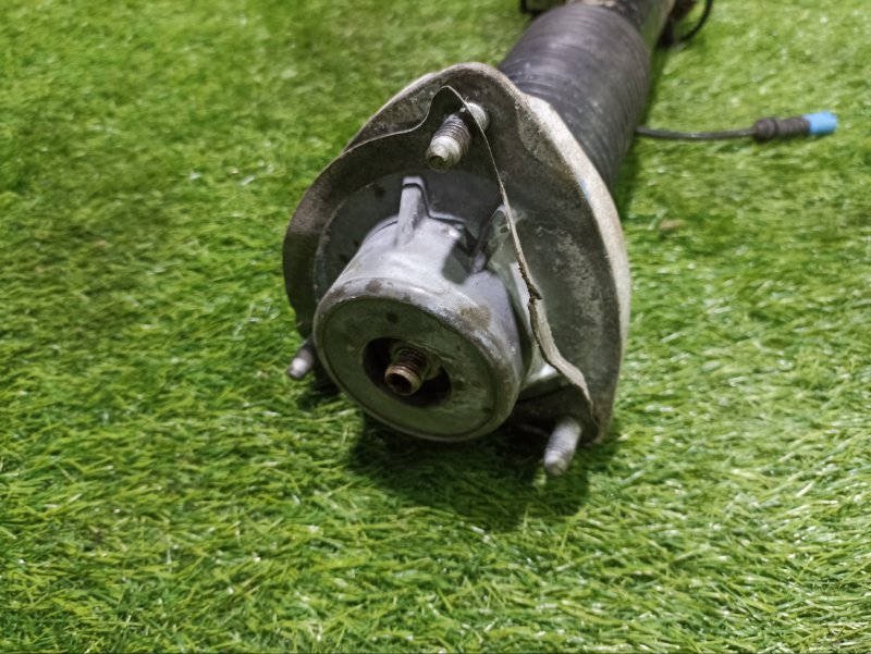 Амортизатор задний правый