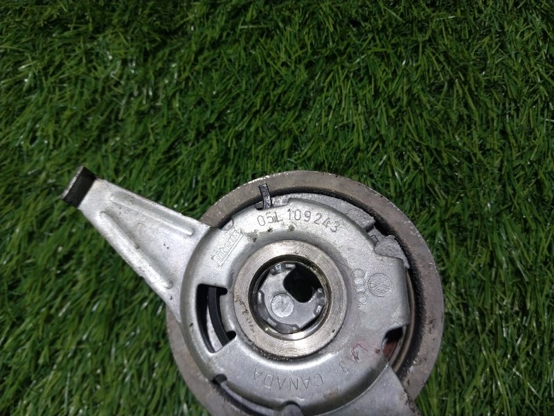 Ролик-натяжитель