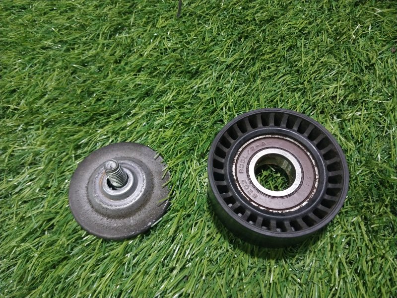 Ролик-натяжитель