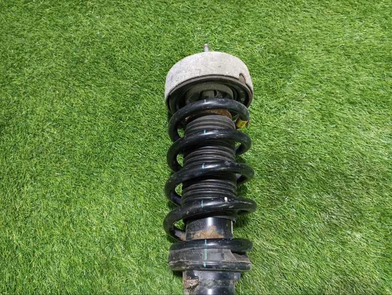 Амортизатор передний правый