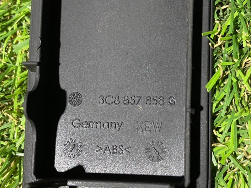 Кнопка стеклоподъемника