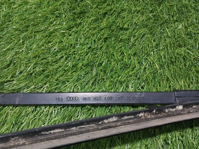 Поводок стеклоочистителя передний правый