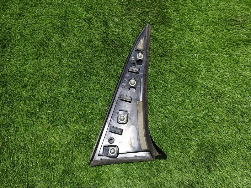 Накладка крышки багажника