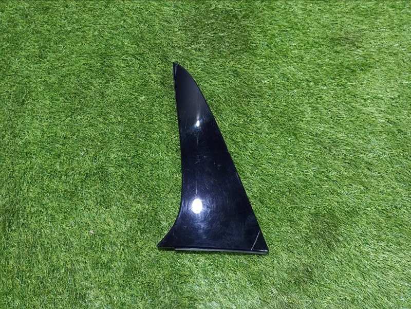 Накладка крышки багажника