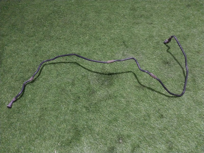 Трубка топливная