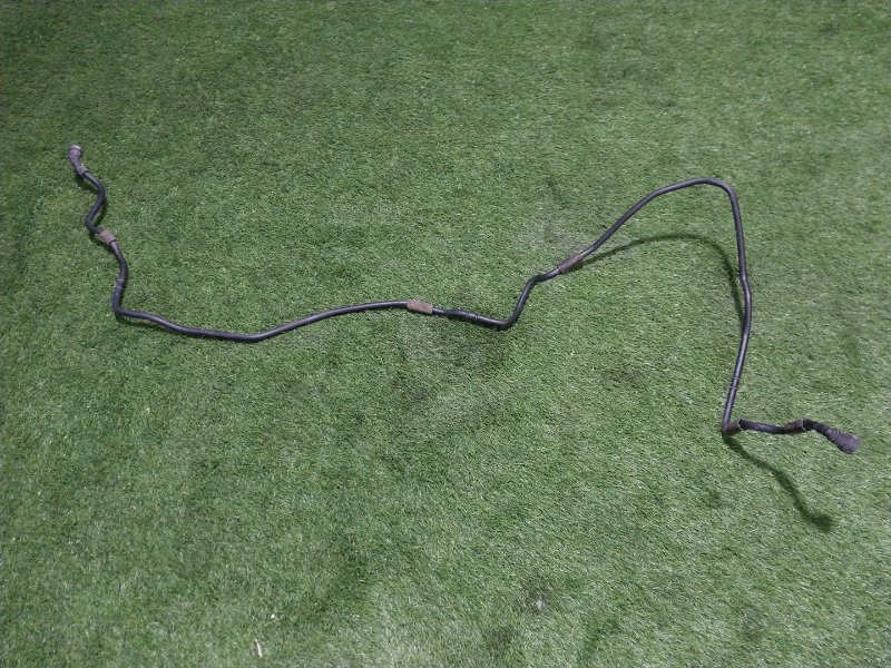 Трубка топливная