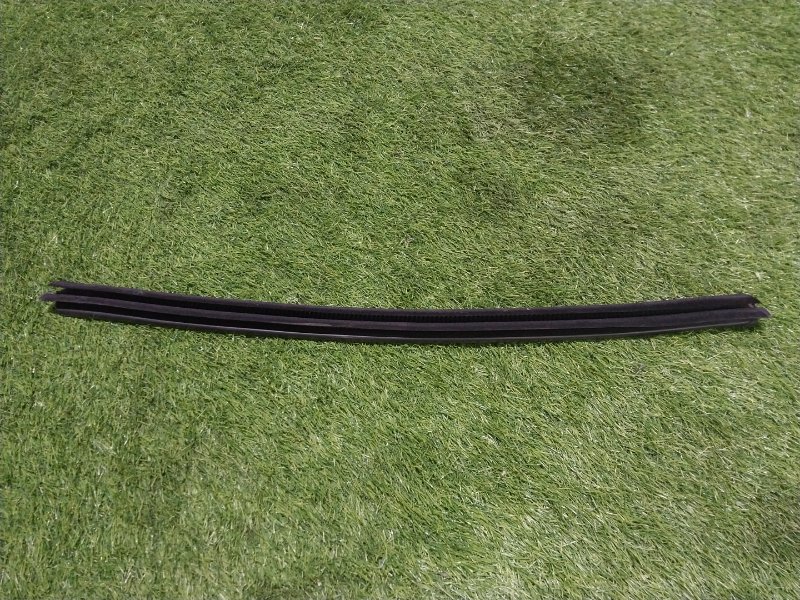 Уплотнитель стекла двери