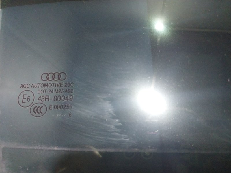 Стекло двери задней правой