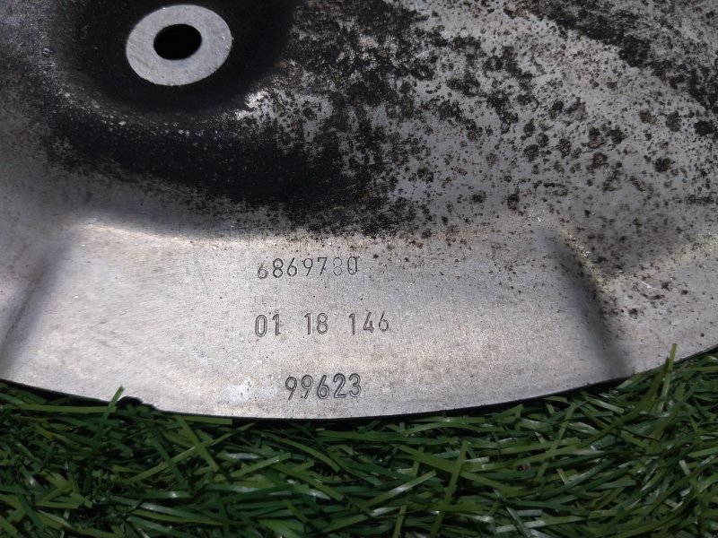 Щит опорный передний правый