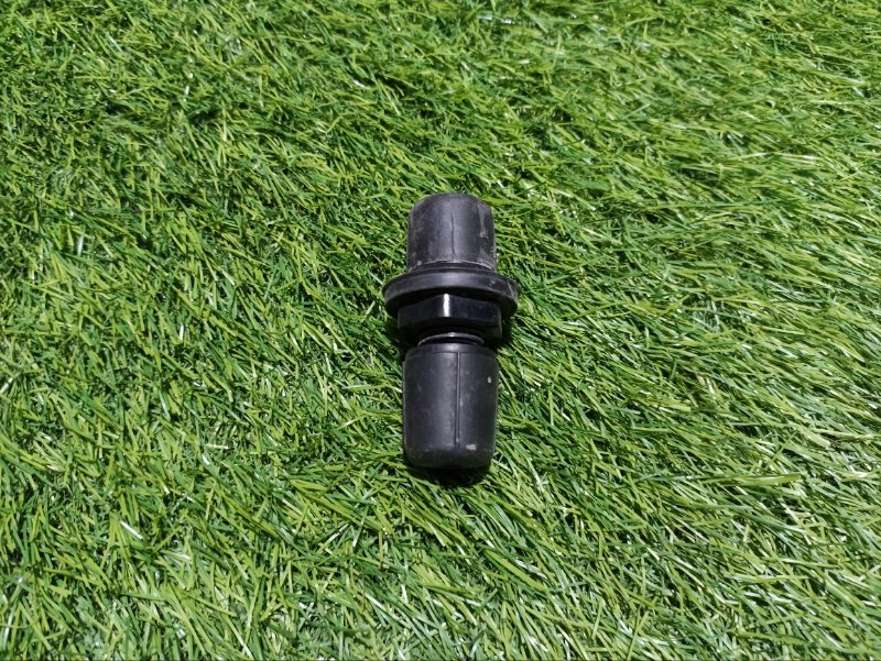 Отбойник крышки багажника