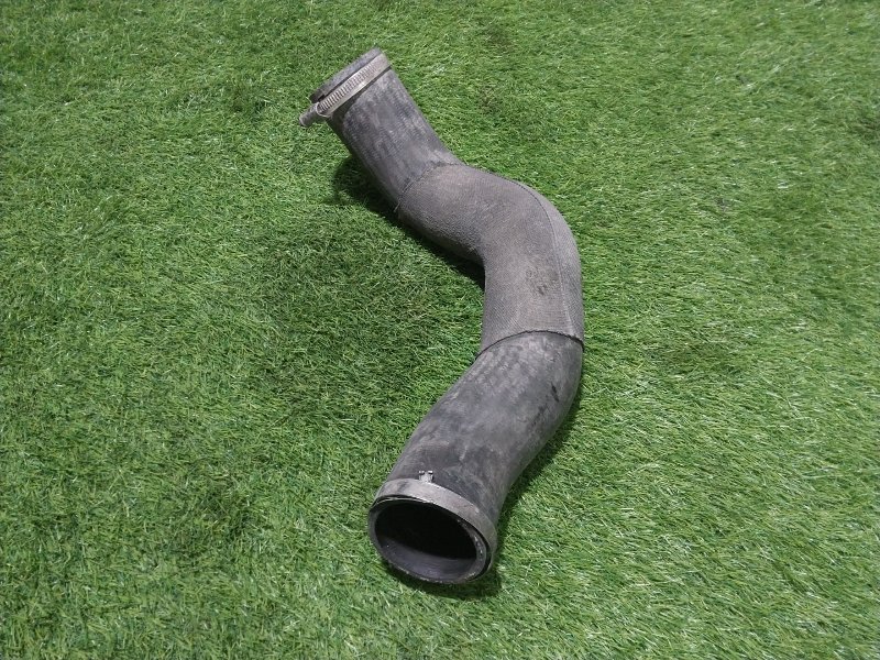 Патрубок интеркулера