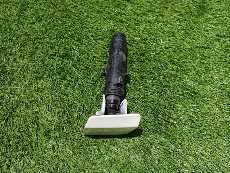 Форсунка омывателя фары