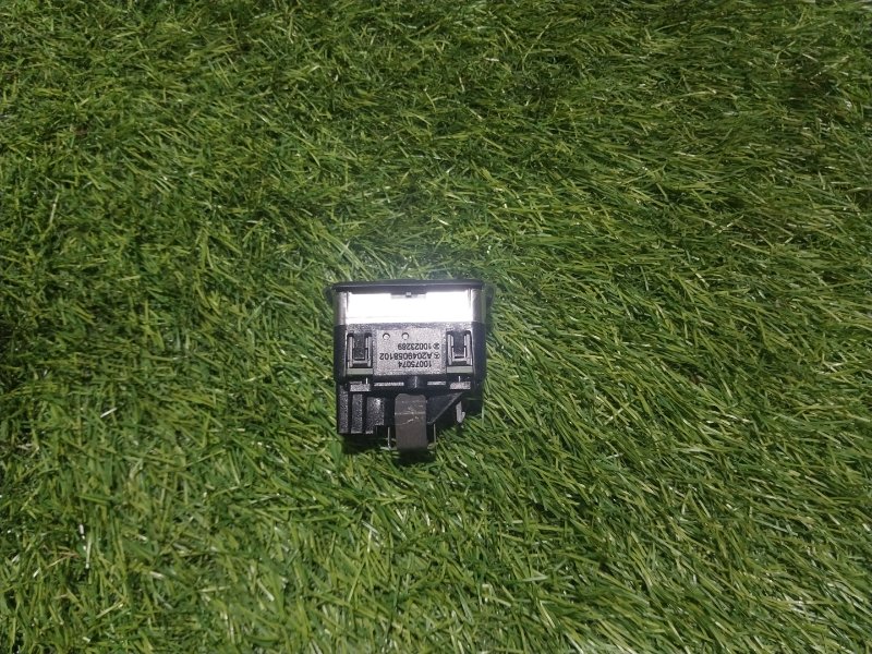 Кнопка стеклоподъемника