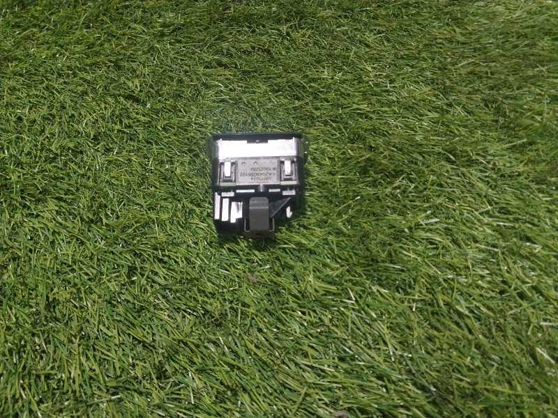 Кнопка стеклоподъемника