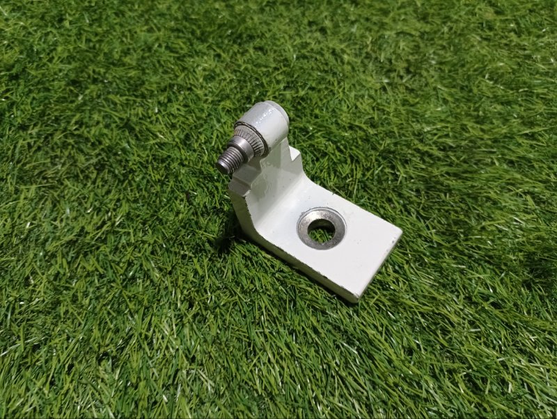 Петля двери