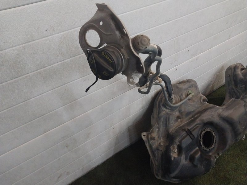 Бак топливный