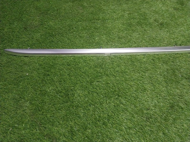 Рейлинг (релинг) левый (планка на крышу)