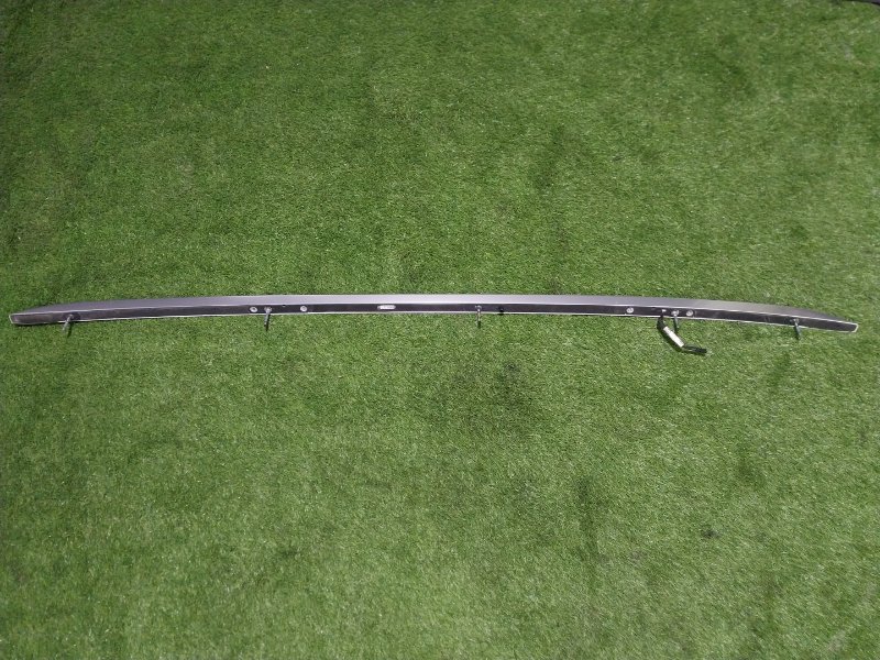 Рейлинг (релинг) левый (планка на крышу)