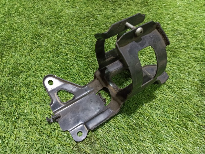 Кронштейн топливного фильтра