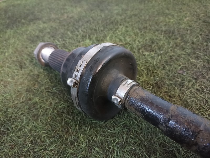 Полуось задняя правая
