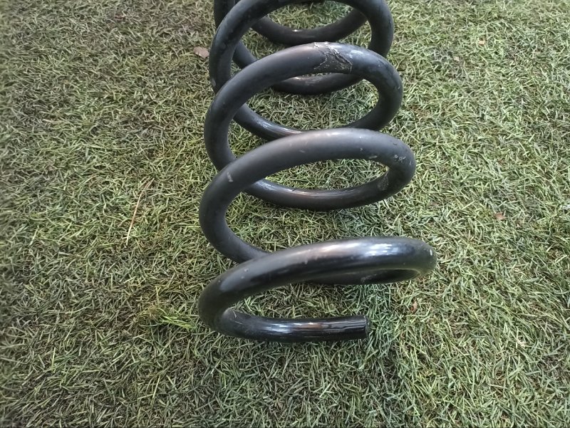 Пружина передняя