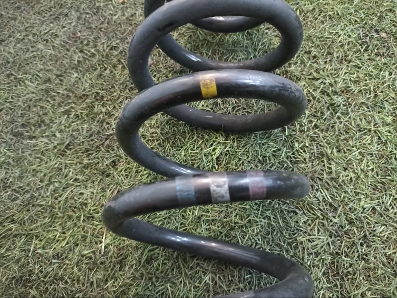 Пружина передняя