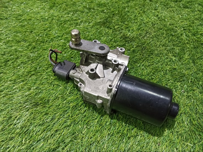 Моторчик стеклоочистителя передний