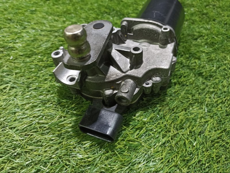 Моторчик стеклоочистителя передний