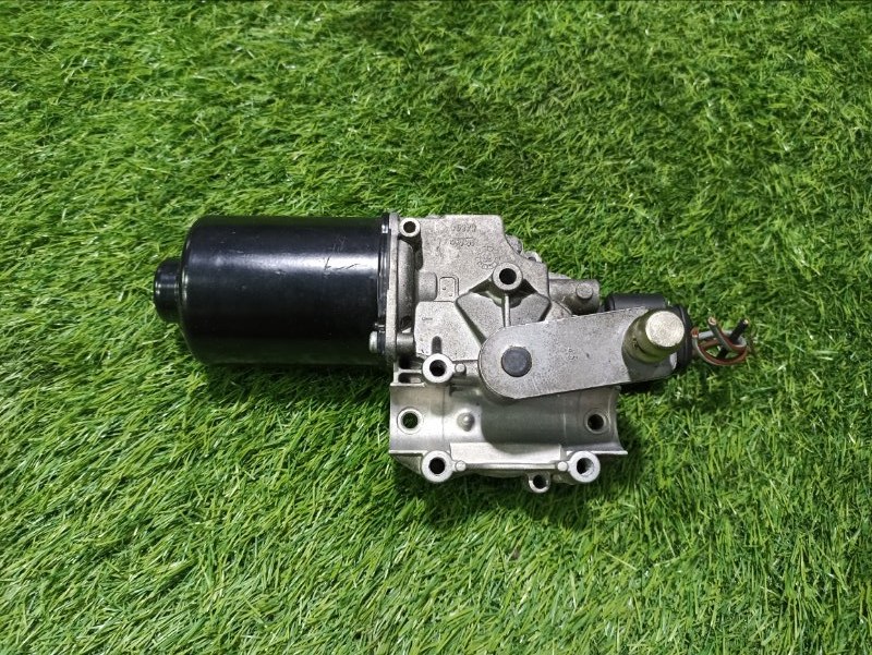 Моторчик стеклоочистителя передний