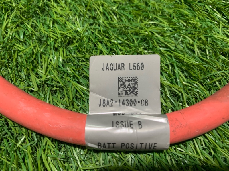 Клемма аккумулятора +