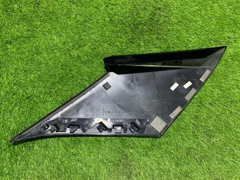 Накладка стойки