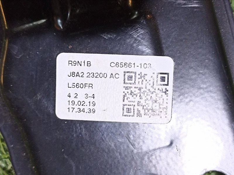 Стеклоподъемник электр. передний правый