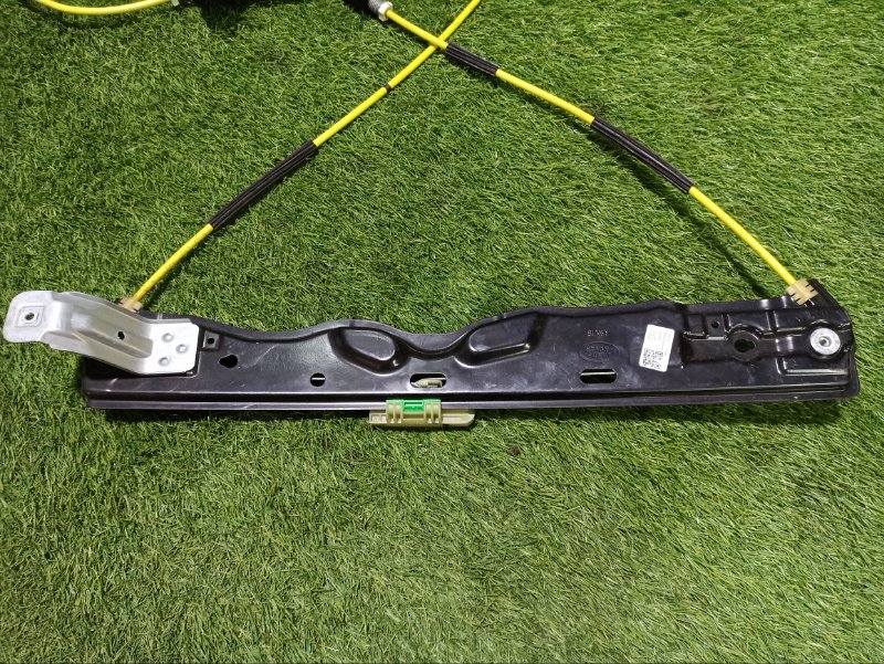 Стеклоподъемник электр. передний правый