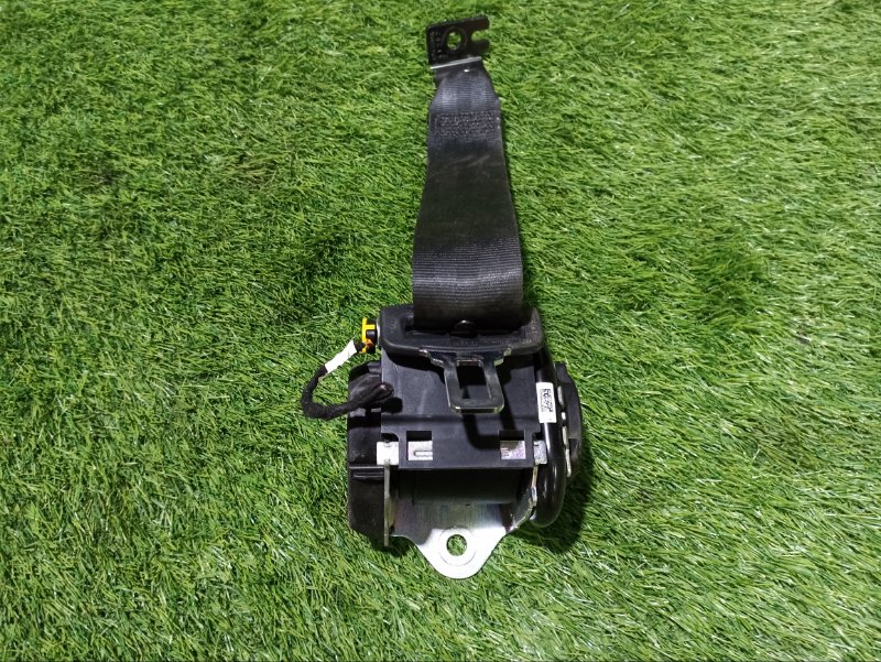 Ремень безопасности