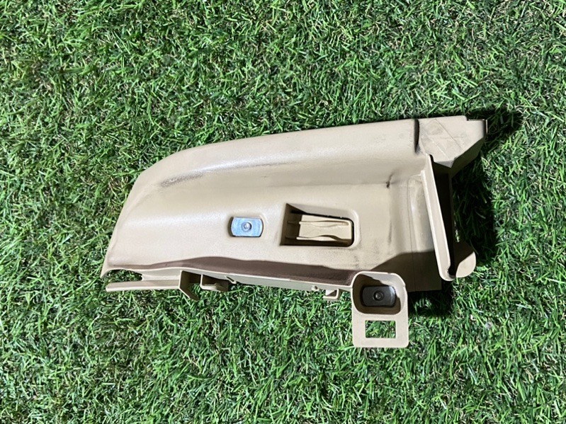 Механизм регулировки ремня безопасности