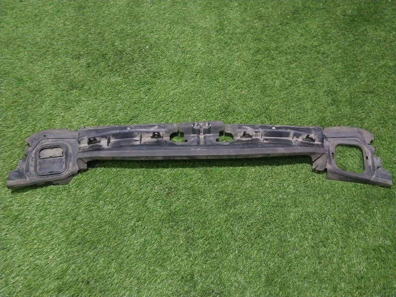 Дефлектор воздушный радиатора