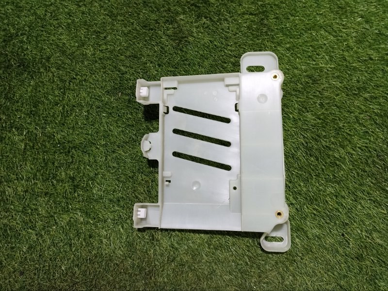 Крепление АКБ (корпус/подставка)